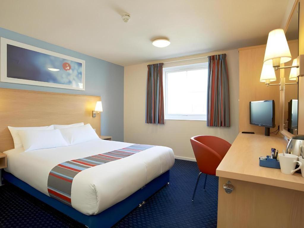 Travelodge Glasgow Airport — Photos 1
